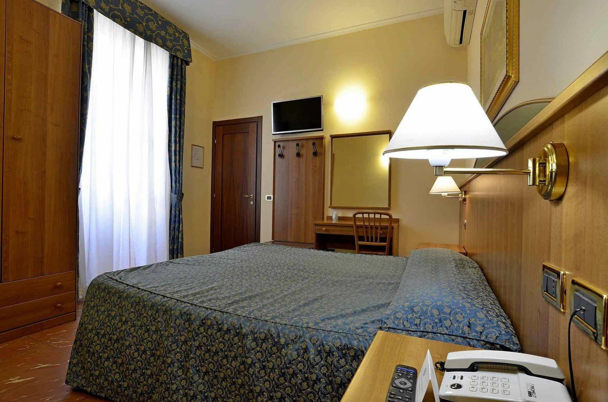 רומא Hotel Corallo מראה חיצוני תמונה