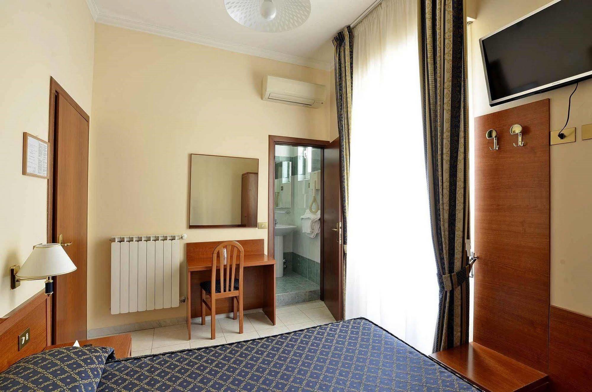 רומא Hotel Corallo מראה חיצוני תמונה