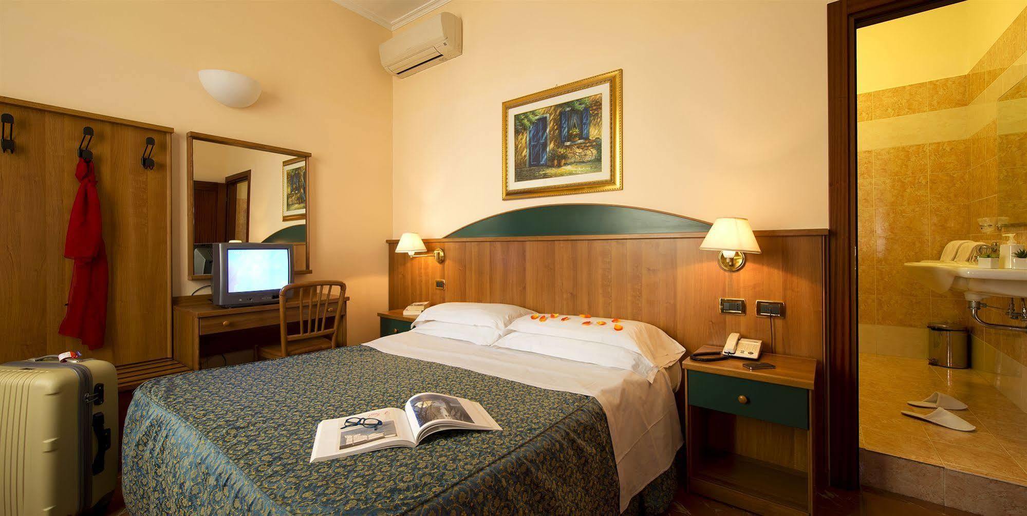 רומא Hotel Corallo מראה חיצוני תמונה